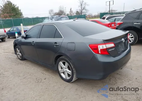 2012 Toyota Camry Se z USA, uszkodzony, nr VIN 4T1BF1FK2CU127038